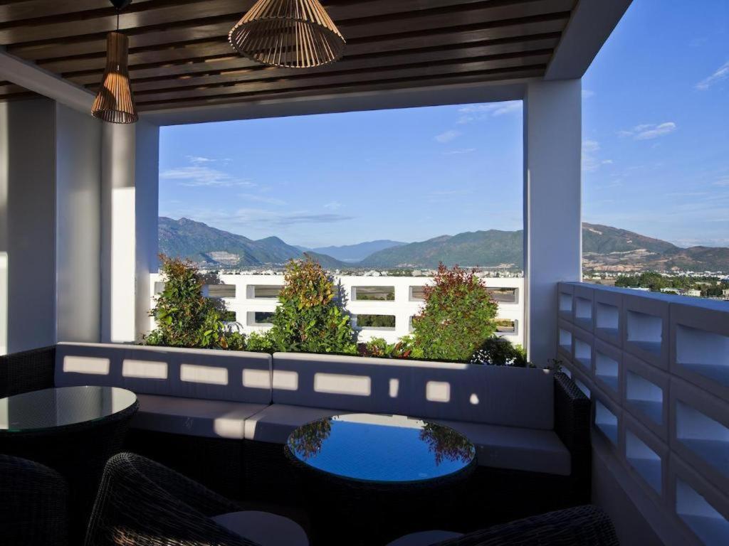 Holiday Hotel Nha Trang Exterior foto