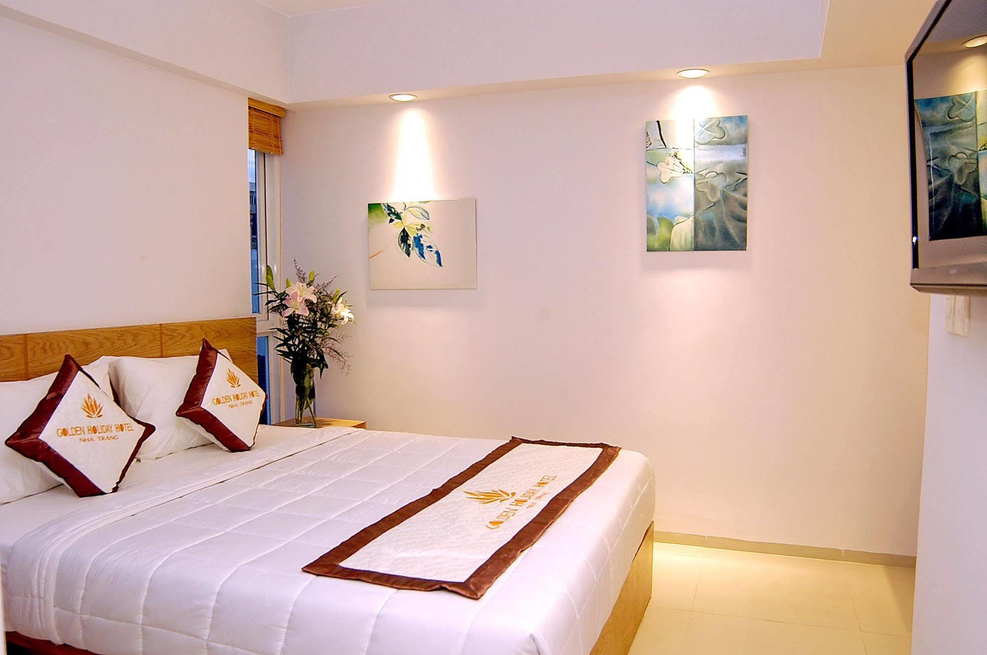 Holiday Hotel Nha Trang Exterior foto